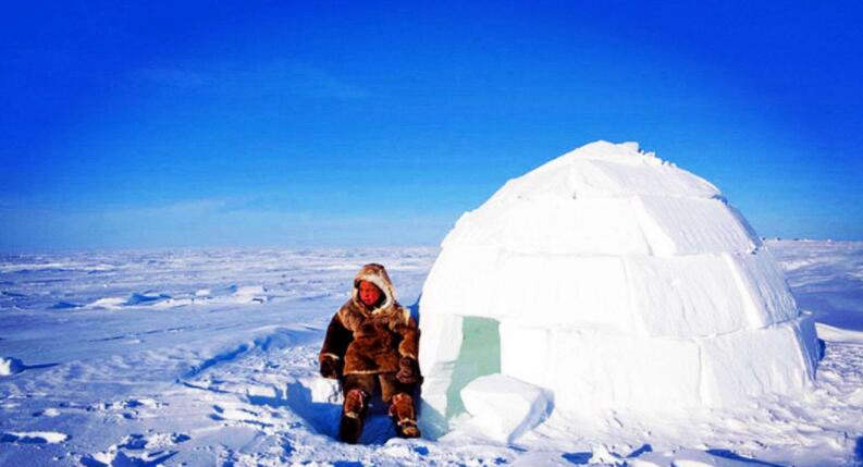 爱斯基摩人的冰屋是怎样搭的，实足由脆硬的冰块砌成