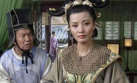 章献太后刘娥拜访太庙何以要穿皇帝衣饰？