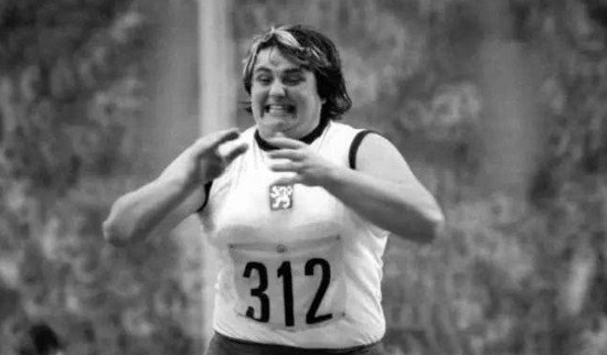 女子铅球世界记录是几，22.63米_于今为止34年无人胜过