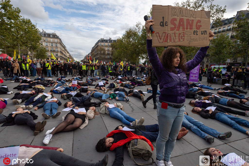 法国巴黎妇女维护构造：121名女性“躺尸”破坏马克龙