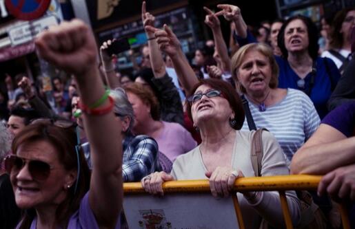 西班牙举国暴怒的“奔牛节团体性侵案”