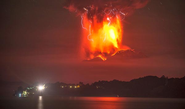 火山闪电是何如产生的 火山上方的闪电雷暴终归是何如产生
