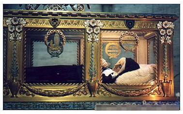 圣女贝我纳黛特实在照片 法国“睡佳人”百年肉身没有腐