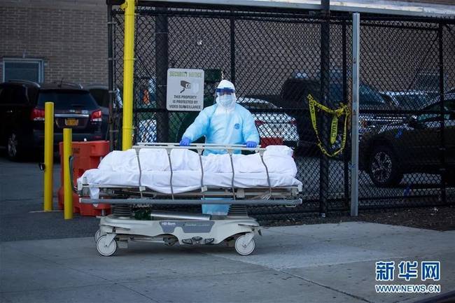 美国当局再订10万裹尸袋 为“最坏状况”干预备