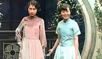 AI技巧复本91年前乌白视频脸色 1929年上海女装展现的复本视频