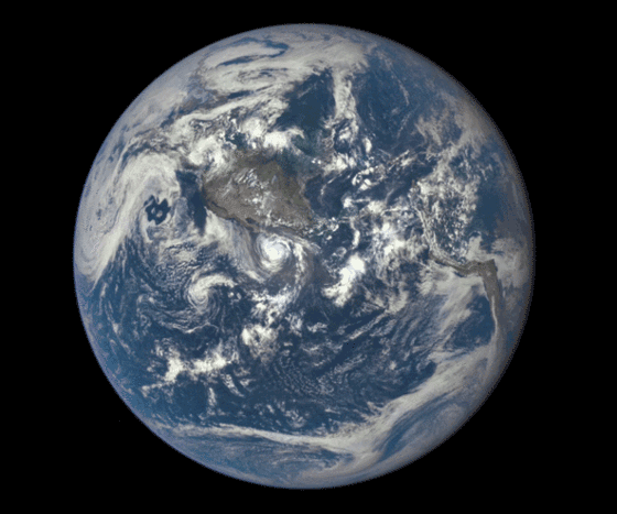 从太空中瞅月球“横越”地球宁靖洋上空 月球与地球贴面气候