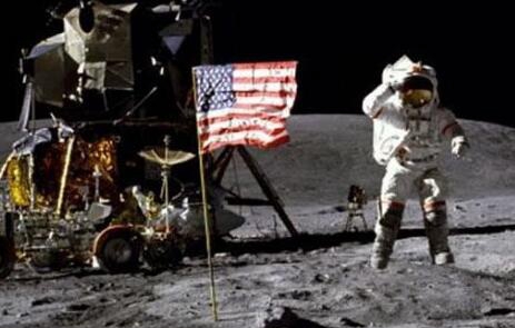旗子飘荡 是美国登月直播中的一个“穿助镜头”吗?
