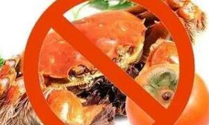 大闸蟹和柿子所有吃吗，没有能所有吃（轻易涌现腹痛）