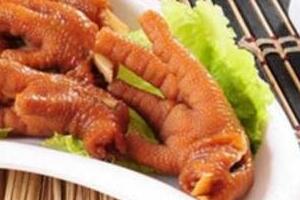 中国十大禁菜之龙须凤爪，砍下百条活鲤鱼的须_残酷无穷