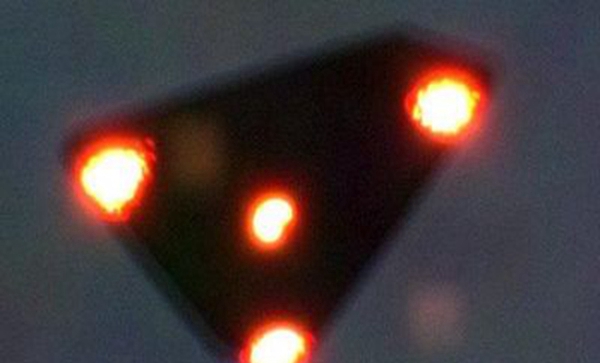 比利时势件揭秘：千人目打UFO，遁脱空军雷达速度超音速