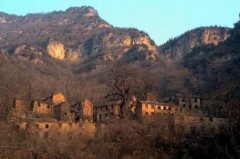 中国最诡异的三个村子 封门村最为诡异神秘_深山中的诡村